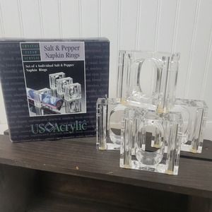 Vintage US Acrylic Clear Salt and Pepper Napkin Rings